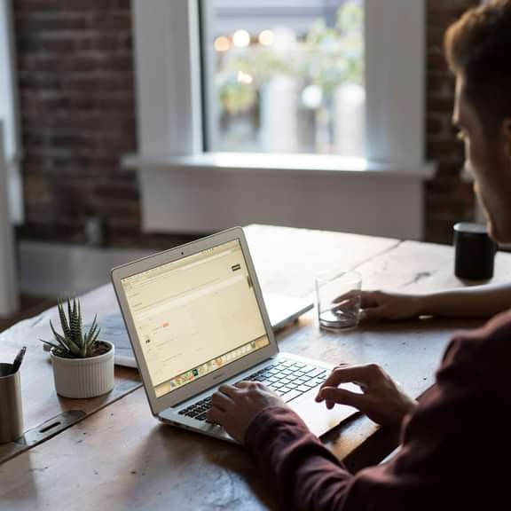 Bench accounting C3 V88 B Oo Ro M unsplash